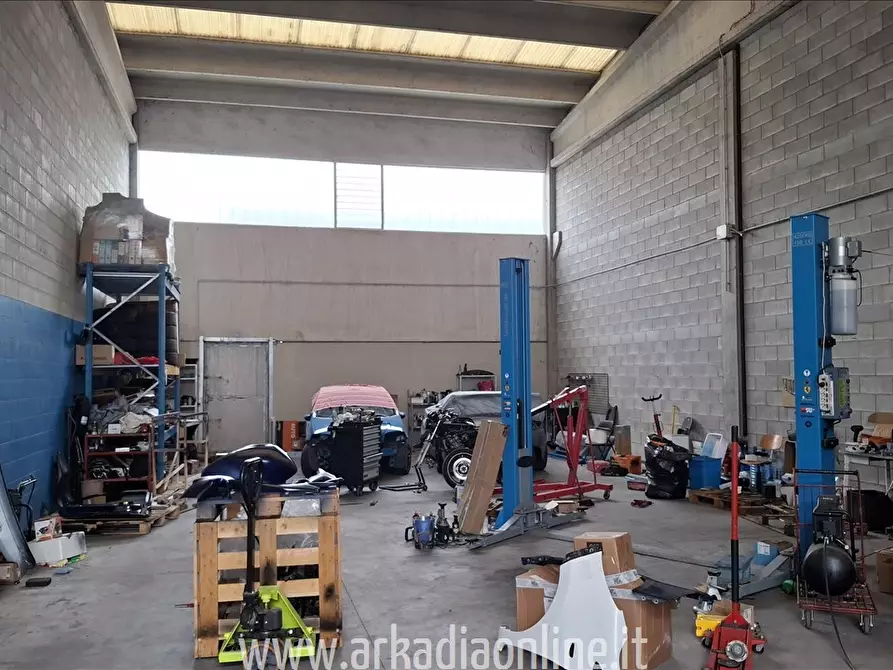 Immagine 1 di Capannone industriale in vendita  a Gragnano Trebbiense