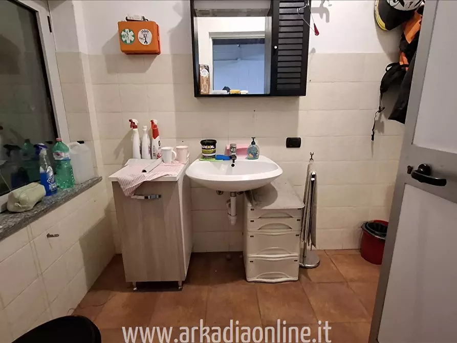 Immagine 5 di Capannone industriale in vendita  a Gragnano Trebbiense