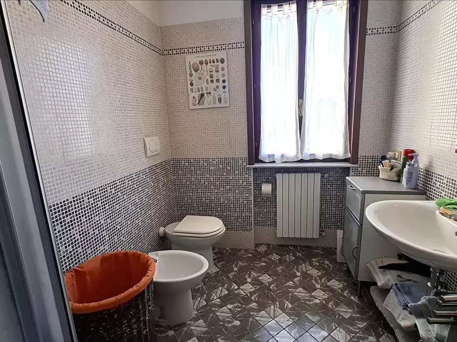 Immagine 10 di Villa in vendita  a San Giorgio Piacentino