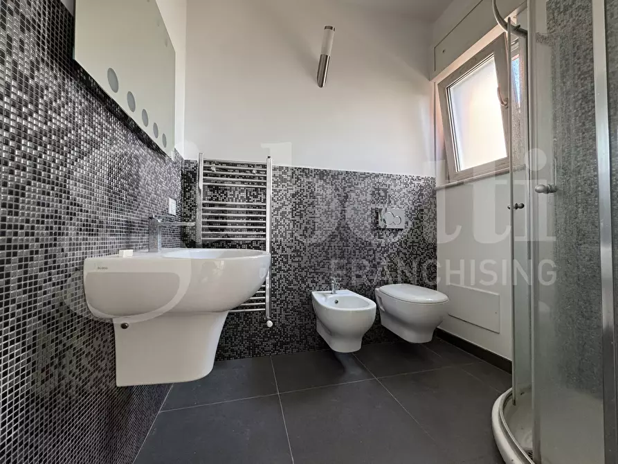 Immagine 6 di Appartamento in vendita  in Viale Giuseppe Grassi, 140 a Lecce