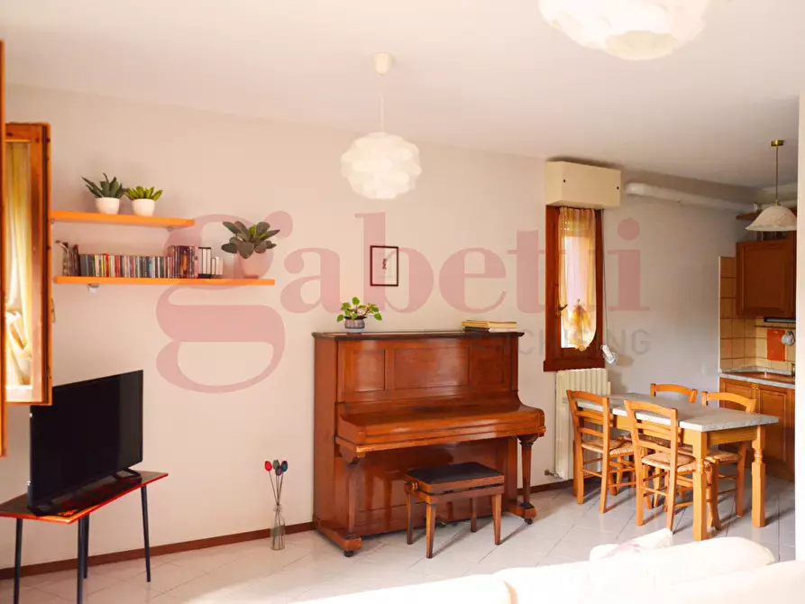 Immagine 2 di Appartamento in vendita  in Via Locatelli, 23 a Alzano Lombardo