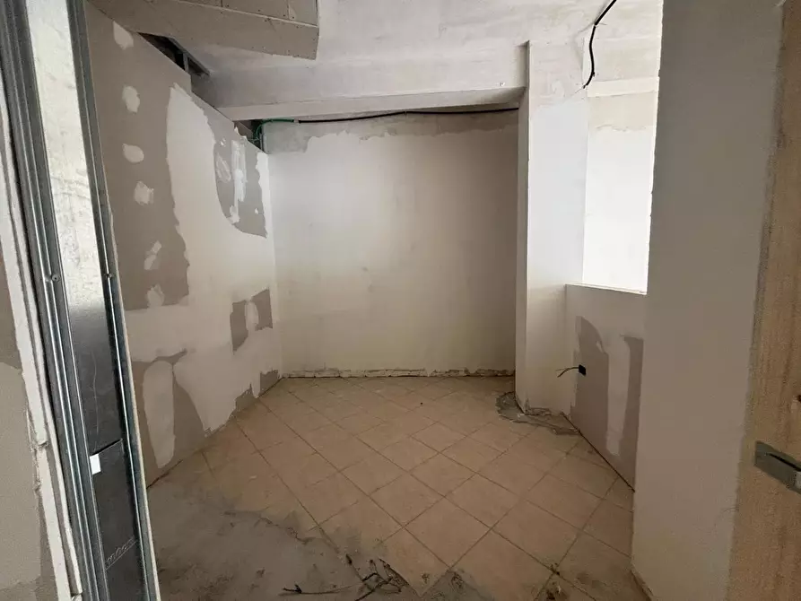 Immagine 11 di Negozio in vendita  in Via Marcello Gallian, 50 a Roma