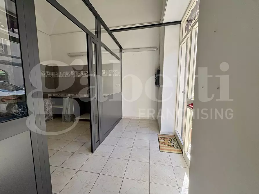 Immagine 4 di Negozio in vendita  in Via Roma, 104 a Sassari