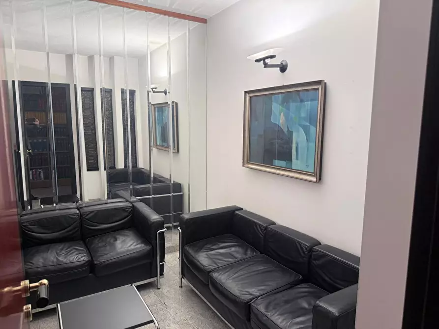 Immagine 7 di Ufficio in affitto  in Corso Padre Lorenzo, 29 a Aosta