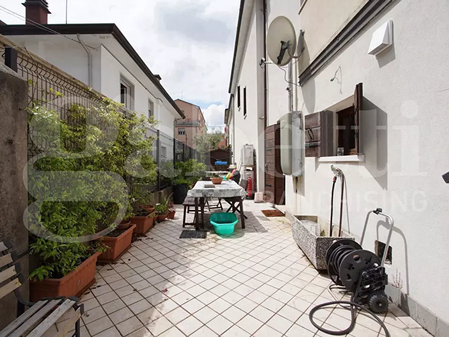 Immagine 28 di Casa bifamiliare in vendita  in Via Tevere, . a Venezia