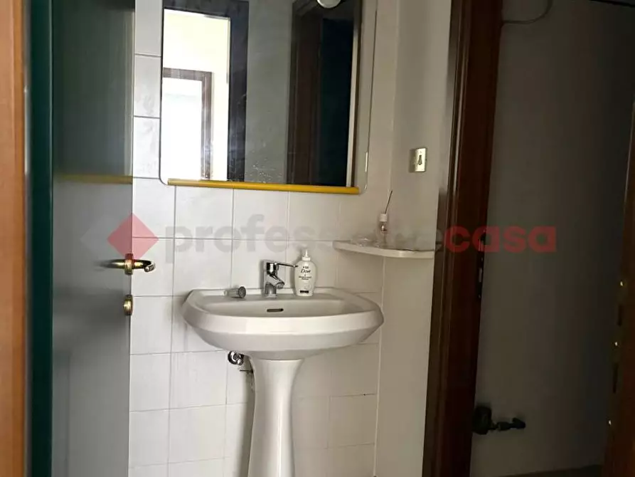 Immagine 6 di Ufficio in vendita  in Via MONTE URALI a Reggio Nell'emilia