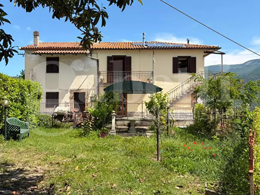 Immagine 1 di Appartamento in vendita  in Via LOCALITA CAMPIGLIANO, snc a Rivodutri