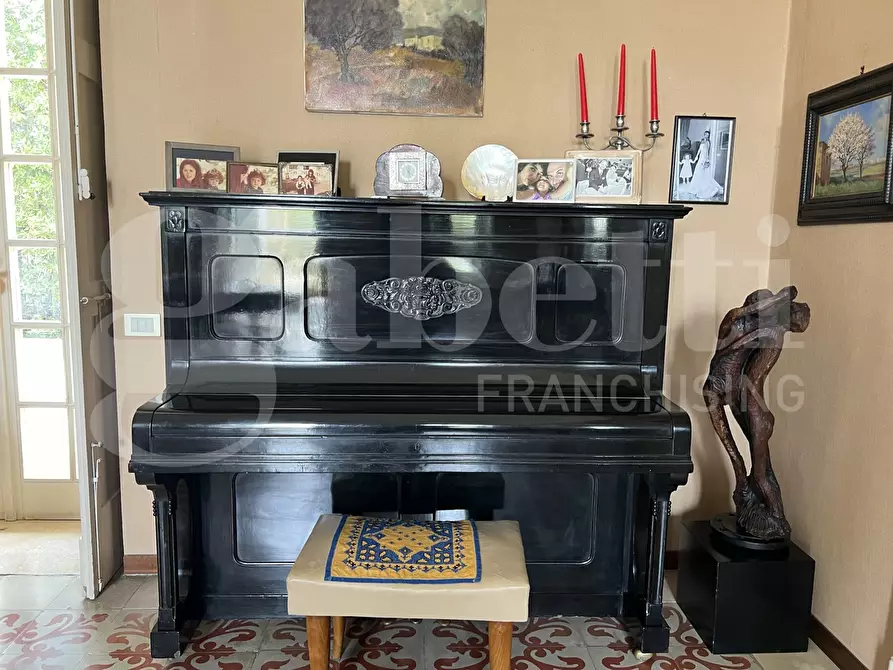 Immagine 10 di Villa in vendita  in Via Garibaldi, 43 a Arnesano