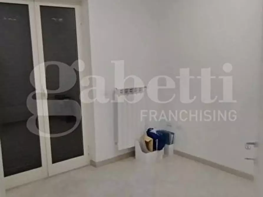 Immagine 5 di Ufficio in affitto  in Via Massimo Troisi, 5 a Orta Di Atella
