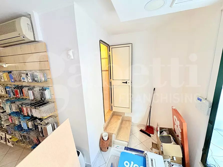 Immagine 22 di Attività commerciale in vendita  in Via Silvio Pellico, 2 a Colleferro