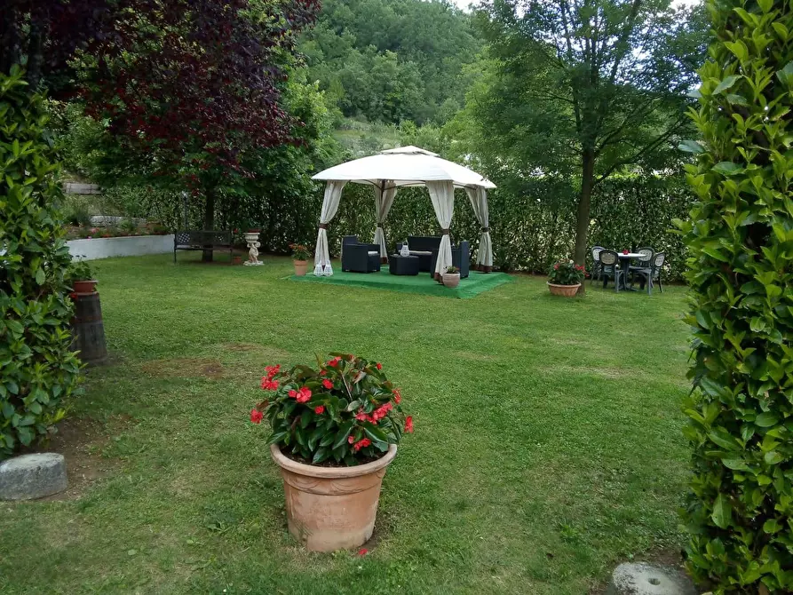 Immagine 2 di Negozio in vendita  in Via Della Fonte, snc a Fontechiari