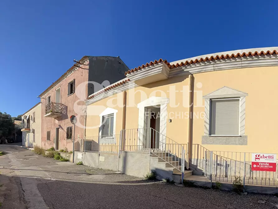Immagine 2 di Appartamento in vendita  in Via San Lorenzo - Via Leopardi, 13 a Budoni