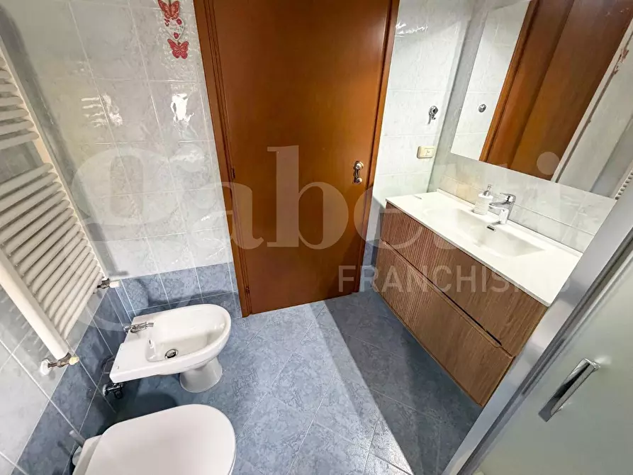 Immagine 16 di Appartamento in vendita  in Via della Costituzione, 17 a Casalecchio Di Reno