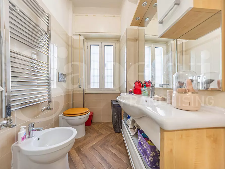 Immagine 13 di Appartamento in vendita  in Via dei Bruno, 69 a Roma