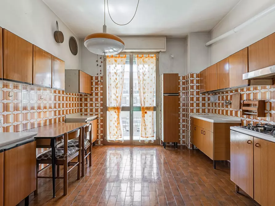Immagine 7 di Appartamento in vendita  in Viale Roma, 13 a Bologna