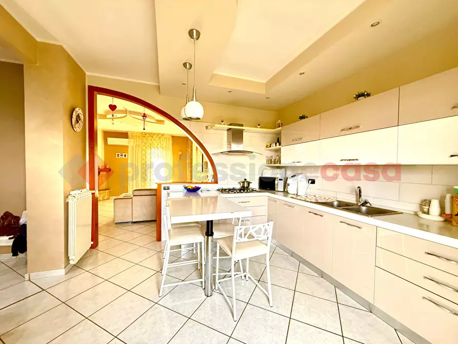 Immagine 7 di Multiproprietà in vendita  in Via Spiniello, 25 a Acerra