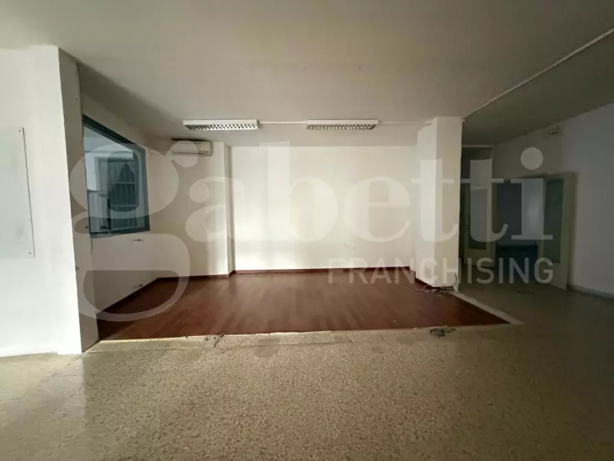 Immagine 26 di Ufficio in vendita  in Via dei salici, 65 a Rieti