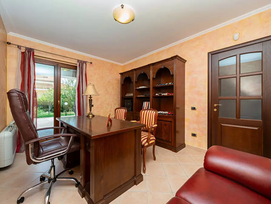 Immagine 20 di Villa in vendita  in Viale Veneto a Orbassano
