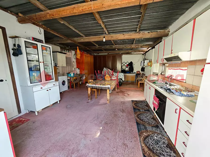 Immagine 46 di Casa indipendente in vendita  in Via bovio, snc a Mondragone