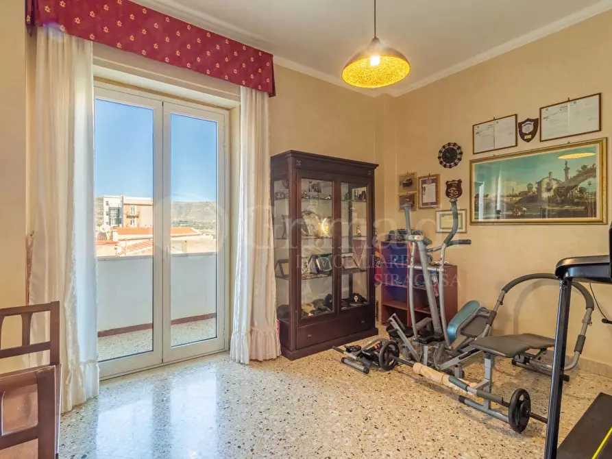 Immagine 9 di Appartamento in vendita  in Piazza Umberto I Vico Dolfi, 0 a Avola