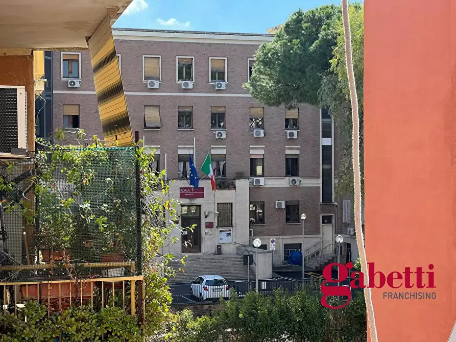Immagine 7 di Appartamento in vendita  in Via Fabiola, 9 a Roma