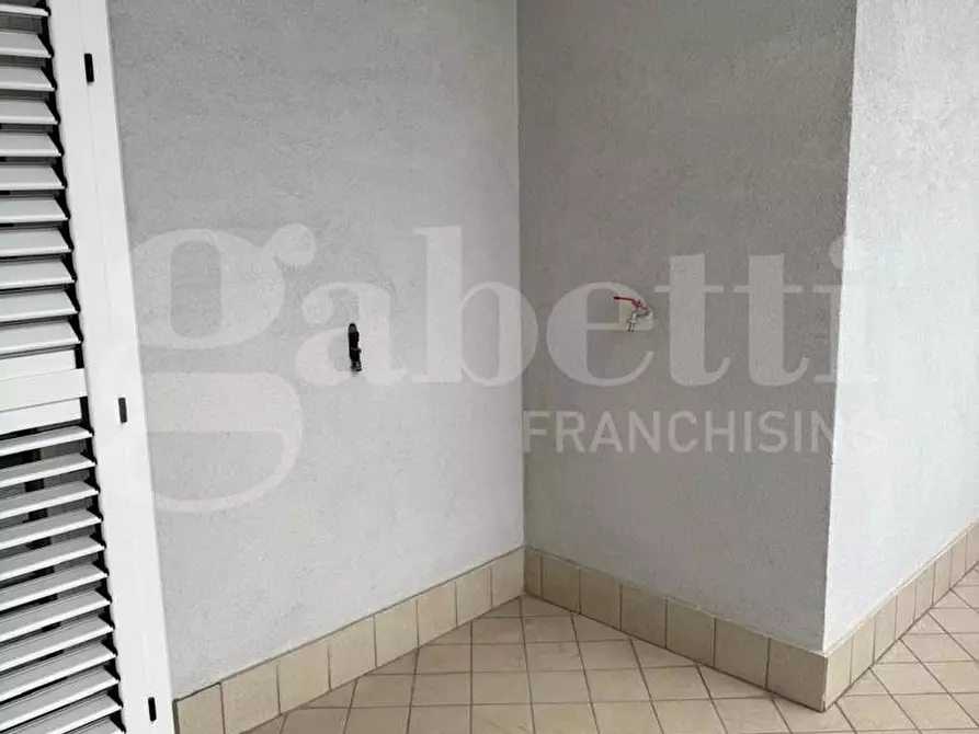 Immagine 23 di Appartamento in vendita  in Via Nazionale Appia a Curti