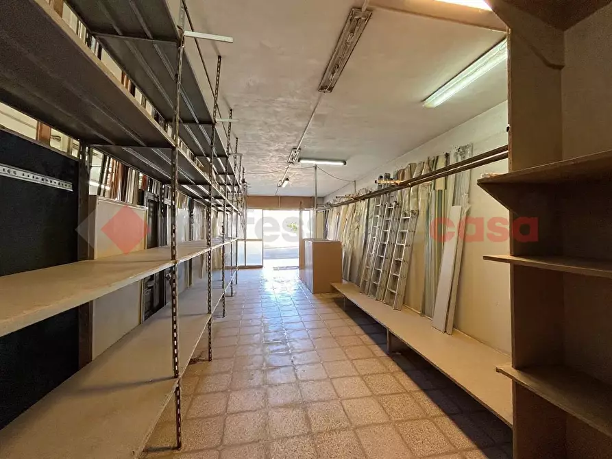 Immagine 7 di Laboratorio in vendita  in Via Pio XII a Poggiardo