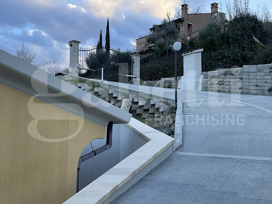 Immagine 7 di Casa indipendente in vendita  in Via CINQUE CERRI, 1 a Bettona