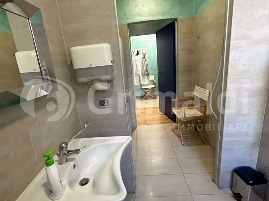 Immagine 3 di Attività commerciale in vendita  in Via Giovanni Pezzotti, 10 a Milano