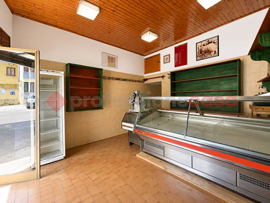 Immagine 3 di Negozio in vendita  in Via Pietro sterbini, 74 a Vico Nel Lazio