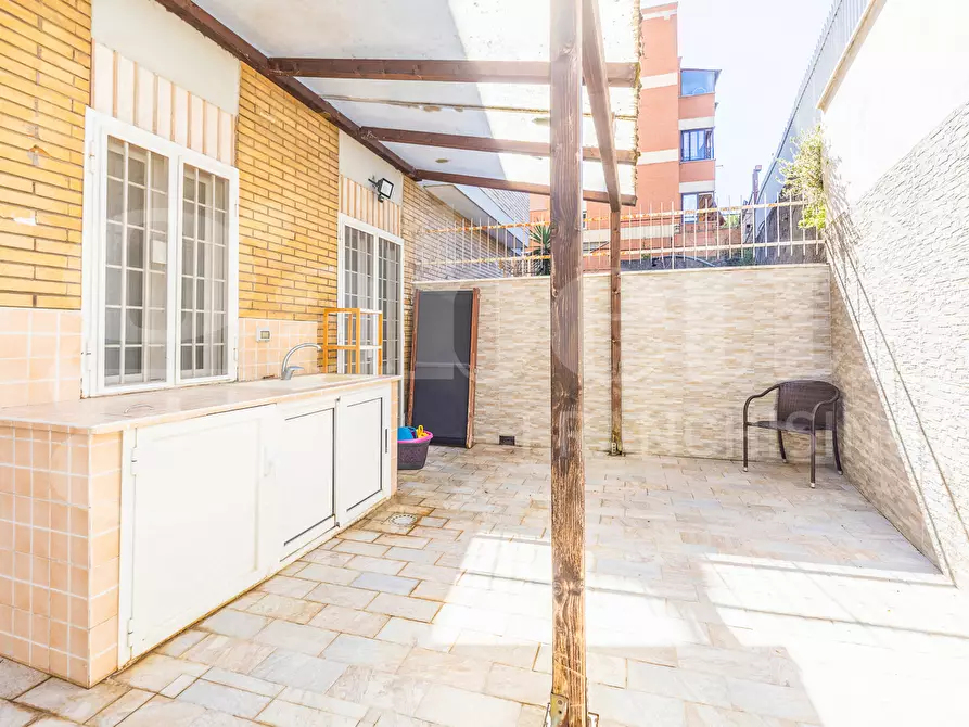 Immagine 27 di Appartamento in vendita  in Via dei Bruno, 69 a Roma