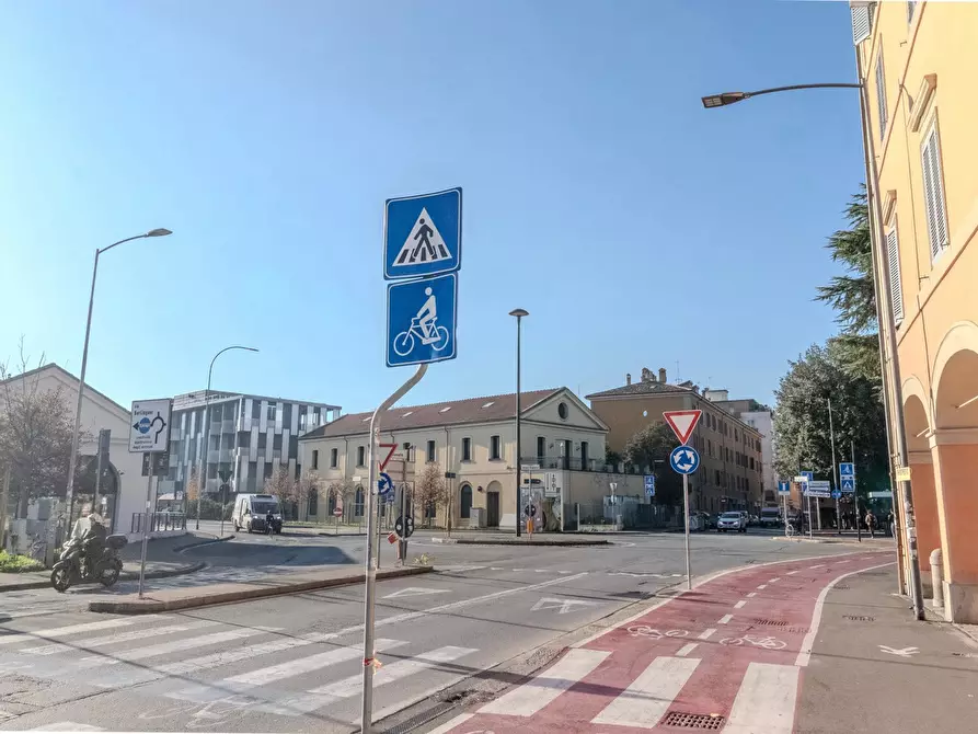 Immagine 19 di Box auto in vendita  in Via San Donato, 46 a Bologna