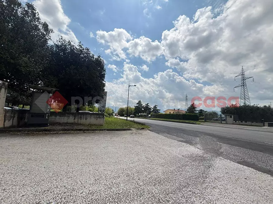 Immagine 1 di Negozio in affitto  in Via Anticolana, 2 a Anagni