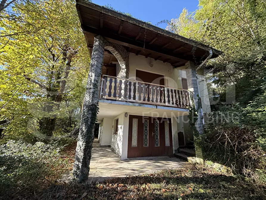 Immagine 1 di Appartamento in vendita  in Via Monti di Sera, 1 a Asso