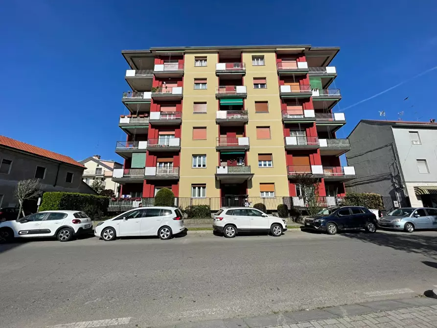 Immagine 12 di Appartamento in vendita  in Via Novara, 30 a Abbiategrasso