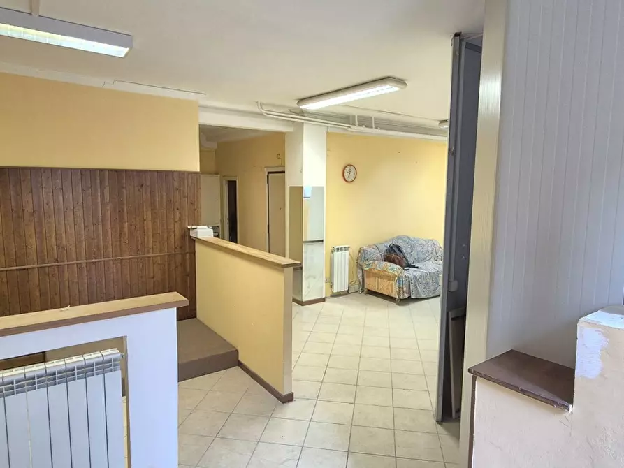 Immagine 1 di Magazzino in vendita  in Via aurelia, 125 a Roma