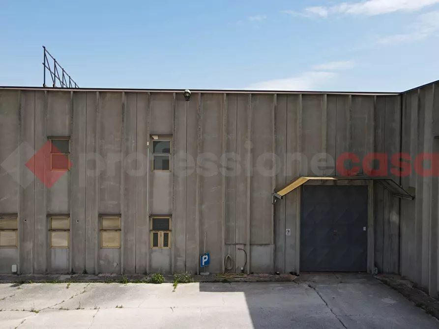 Immagine 12 di Capannone industriale in vendita  in Via APPIA, snc a Minturno