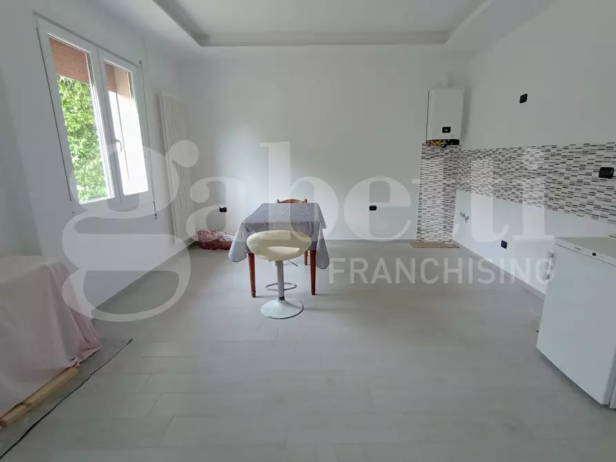 Immagine 3 di Appartamento in vendita  in Via Boscochiaro, Viale della Liberazione, 3 a Cavarzere