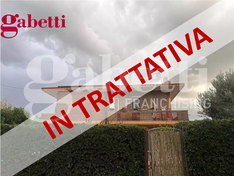 Immagine 1 di Appartamento in vendita  in Via della Luna, 257 a Fiumicino