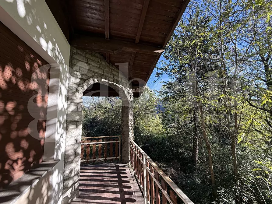 Immagine 2 di Appartamento in vendita  in Via Monti di Sera, 1 a Asso