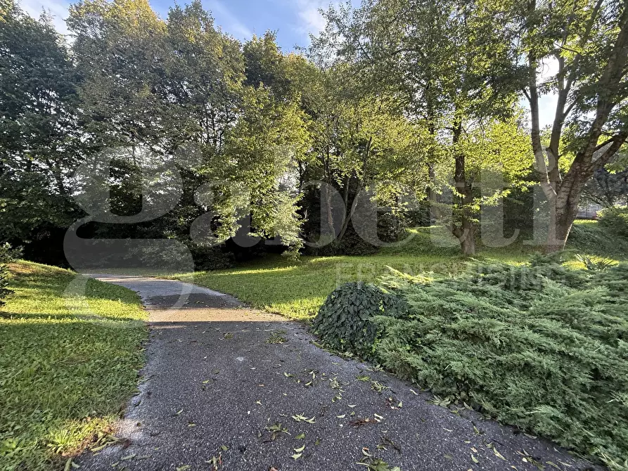 Immagine 28 di Appartamento in vendita  in Via Parini, snc a Erba