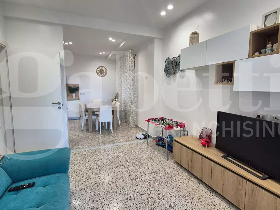 Immagine 39 di Appartamento in vendita  in Via DELLE IV GIORNATE, 37 a Torre Annunziata