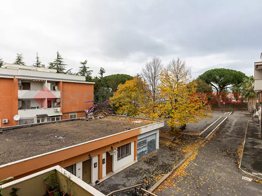 Immagine 15 di Appartamento in vendita  in Via Padre Elia Carosi a Roma