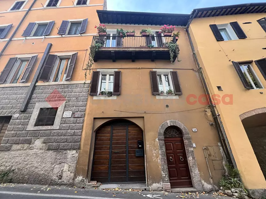 Immagine 1 di Terratetto in vendita  in Via dell'Anfiteatro a Spoleto