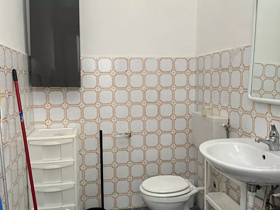 Immagine 6 di Attività commerciale in affitto  in Via Flotad De Lauzieres, 42 a San Giorgio A Cremano