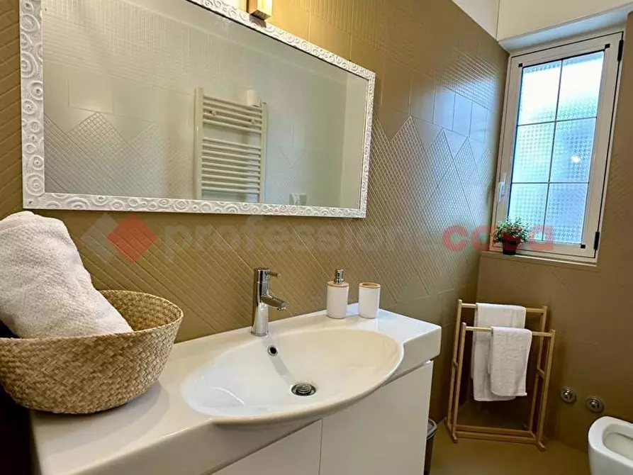 Immagine 8 di Casa indipendente in vendita  in Via ROMA, . a Monopoli