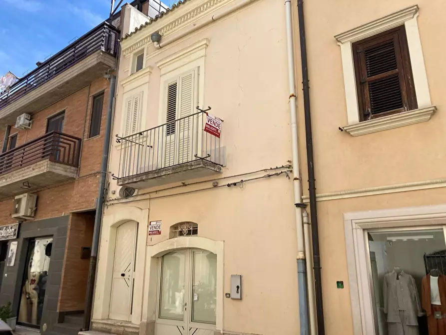 Immagine 1 di Casa indipendente in vendita  in Via Vincenzo Monti, 6/8 a Torremaggiore