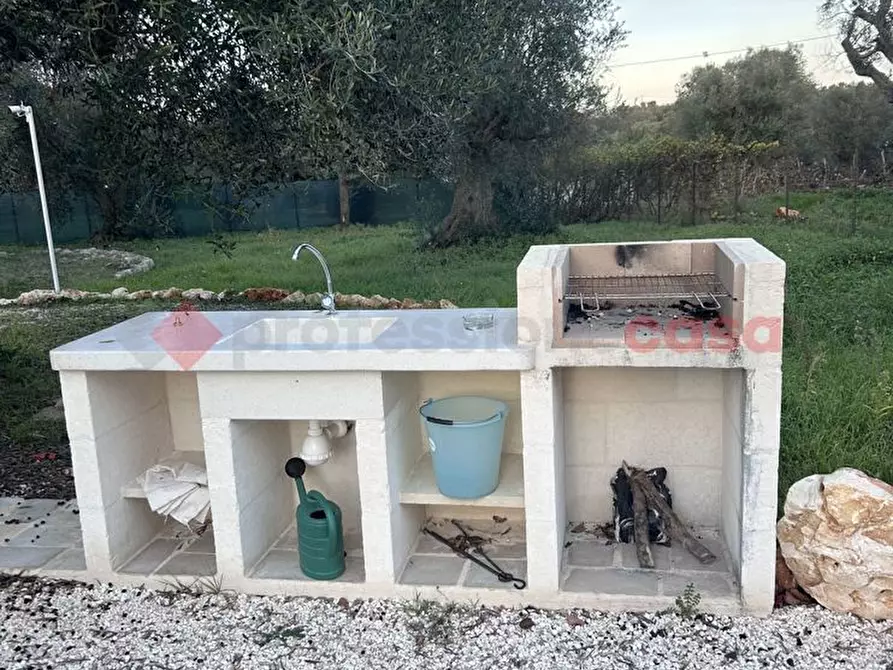 Immagine 21 di Baita in vendita  in Via SP28, 1 a Ostuni