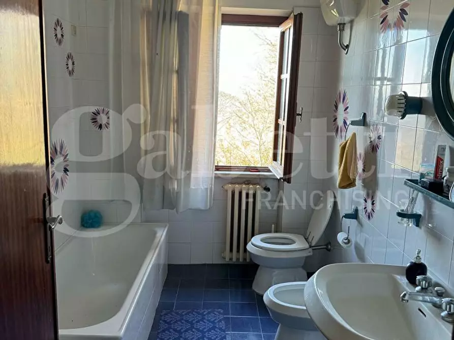 Immagine 11 di Villa in vendita  in LocalitÃ  leonini, snc a Torricella In Sabina