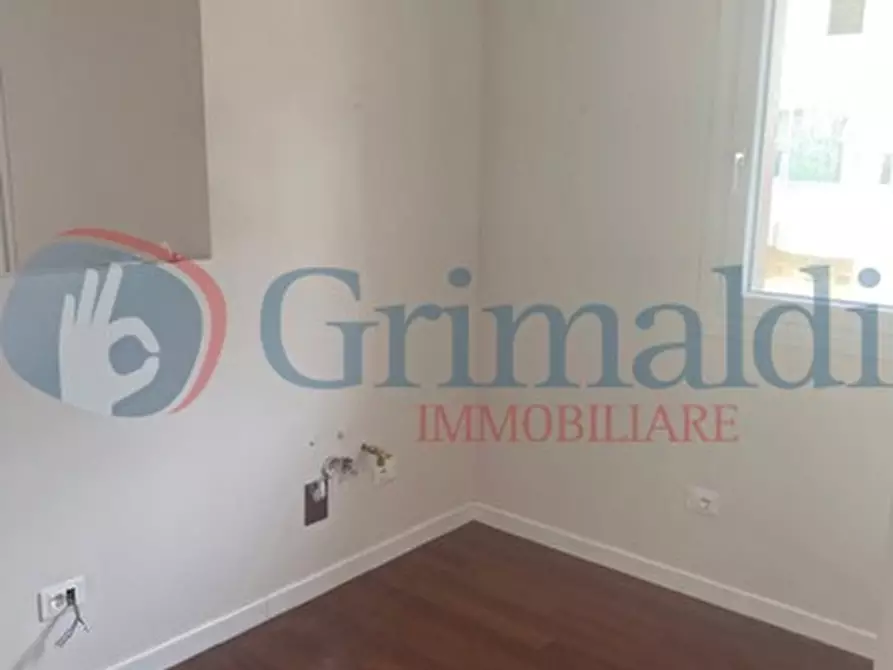 Immagine 4 di Appartamento in vendita  in Piazza attias a Livorno